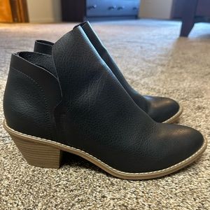 Universal Thread Ankle Boots